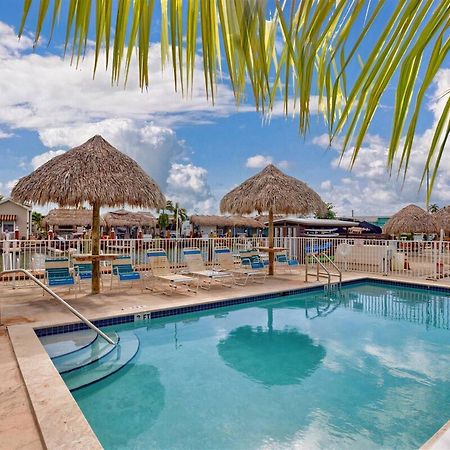 Tiny Home On Waterfront, Bay Views, Deck, Pool Jewfish Стая снимка