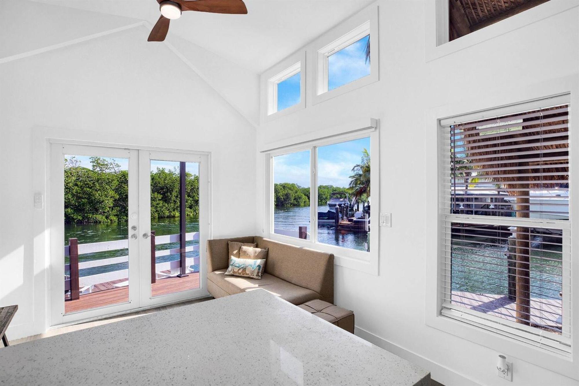 Tiny Home On Waterfront, Bay Views, Deck, Pool Jewfish Стая снимка