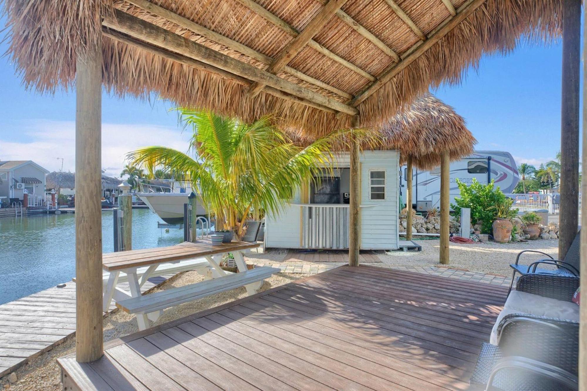 Tiny Home On Waterfront, Bay Views, Deck, Pool Jewfish Стая снимка